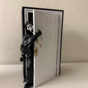 New Sealed Ghostface Scream 7 Popcorn Bucket AMC limited Edition “ Let Me In “